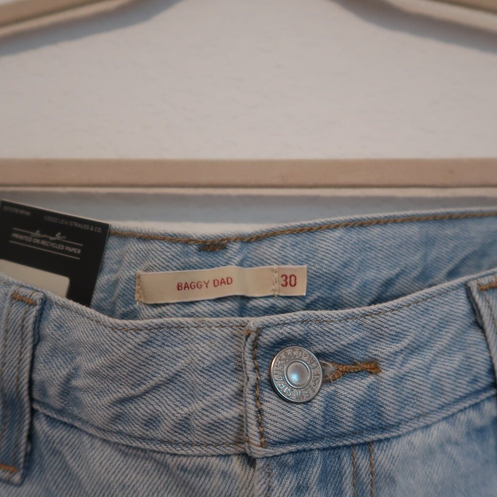Levi's Baggy Dad Women's Jeans Size 30 Light Sugar - Light Wash - Picture 5 of 7
